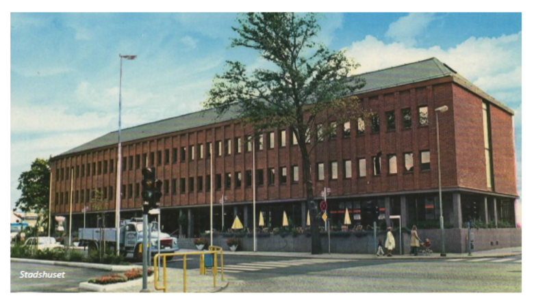 Bilden visar Hässleholms kommuns stadshus någon gång under 1970-talet. 